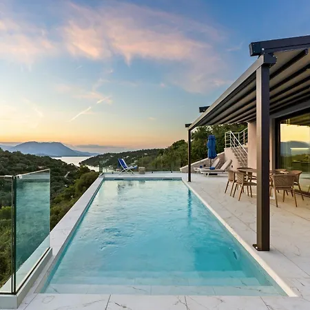 Villa Royal *
