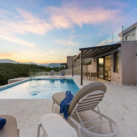 Royal Villa *